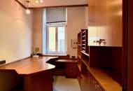 BEZAUBERNDES GESCHÄFTSLOKAL MIT VIELEN AUSLAGENFLÄCHEN - KEINE ABLÖSE!