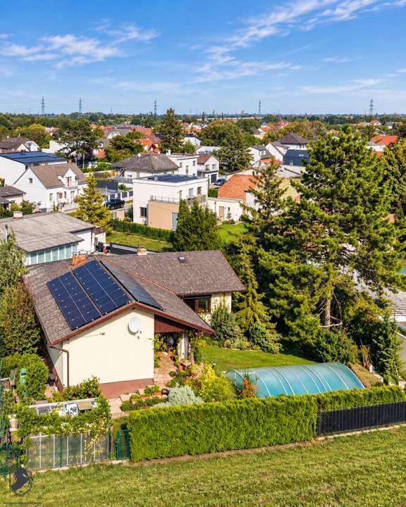 Massivhaus auf 749 m² Fahnengrundstück mit beheizbarem Pool, PV, Speicher & Wärmepumpe