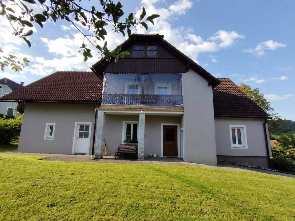 PROVISIONSFREI: Großes Einfamilienhaus (236m²) mit 3.896m² Baugrund im Zentrum von St. Marein/ Graz