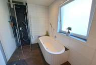 Wohnjuwel mit 2 Wohnungen (ca. 290 m² Wfl.), 2 Terrassen, Gartenareal mit Pool &amp; Poolhaus - Neuzeug