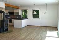 Neuwertiger Bungalow mit großem Grundstück