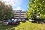 Die Gelegenheit! Entzückende Altbauwohnung mit hofseitiger Terrasse bzw. Garten + Saniertes Altbauhaus mit großem Innenhof + Beste Infrastrukur und Anbindung! Jetzt zugreifen!