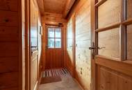 “Chalet-Feeling mitten im Tullnerfeld – Ihr Zuhause aus Holz mit besonderem Charme“