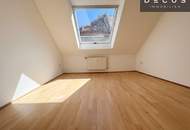 | SONNIGE DACHGESCHOSS-WOHNUNG | ca. 58m² | 3 ZIMMER | MIT ca. 50m² FREIFLÄCHE | 3.OG | SEHR GUTE LAGE | INNENSTADT
