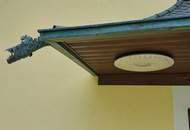 Suchen Sie ein neues Zuhause für sich und Ihre Tiere? Dieses renovierte Bauernhaus mit Nebengebäude und großem Grundstück wartet auf Sie!