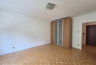 Eigentumswohnung mit Loggia und Lift samt eigenem Innenhofparkplatz in guter Lage