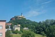 Gepflegte Eigentumswohnung mit Burgblick, Komfort und kurzen Wegen