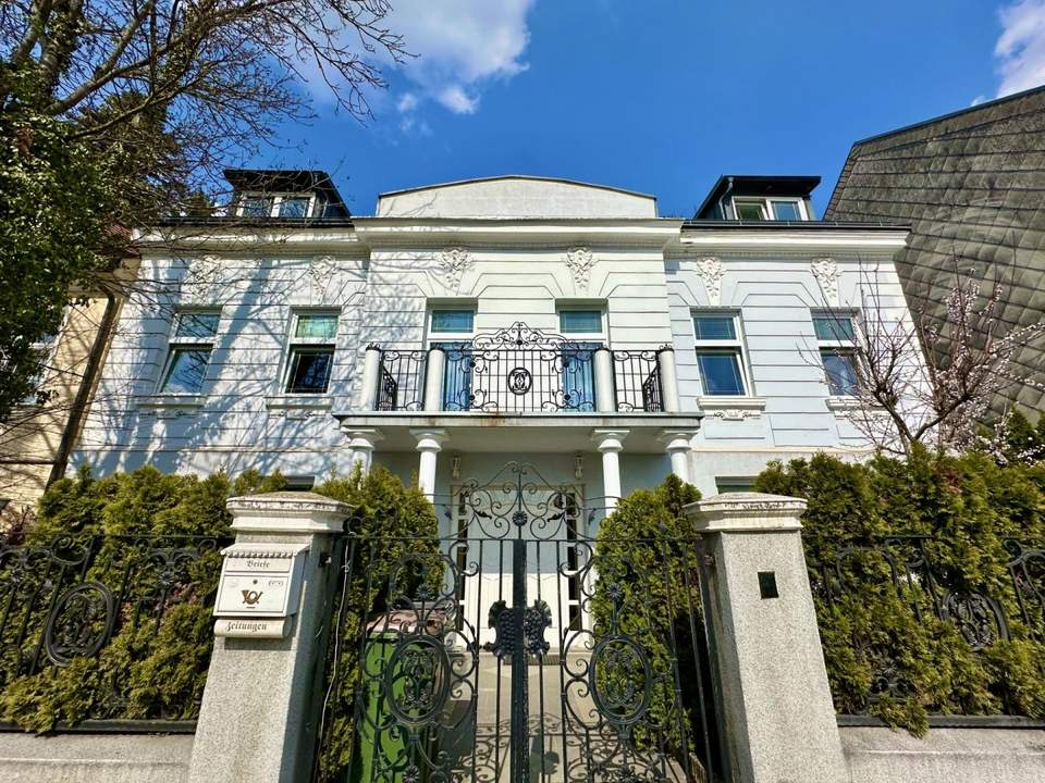 Repräsentative, stilvolle Villa mit vielfältigen Nutzungsmöglichkeiten!
