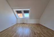 Maisonette-Wohnung mit großer Dachterrasse und 2 WCs - U1 Nähe - AB MAI!!!