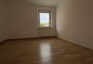 Einladendes Wohnambiente und praktische Raumaufteilung: gemütliche 2-Zimmer-Wohnung mit Grünblick bietet die perfekte Kombination aus naturnahem Wohnen und ausgezeichneter Infrastruktur in Stadtnähe!