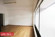 Gassenlokal in Gmunden mit Parkmöglichkeiten