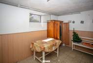 Sanierungsbedürftiges Wohnhaus in sonniger Lage