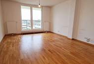 DACHGESCHOSS, gepflegte 103 m2 Neubau mit Loggia und Balkon, Wohnküche, 3 Zimmer, Wannenbad, Parketten, Holbeingasse