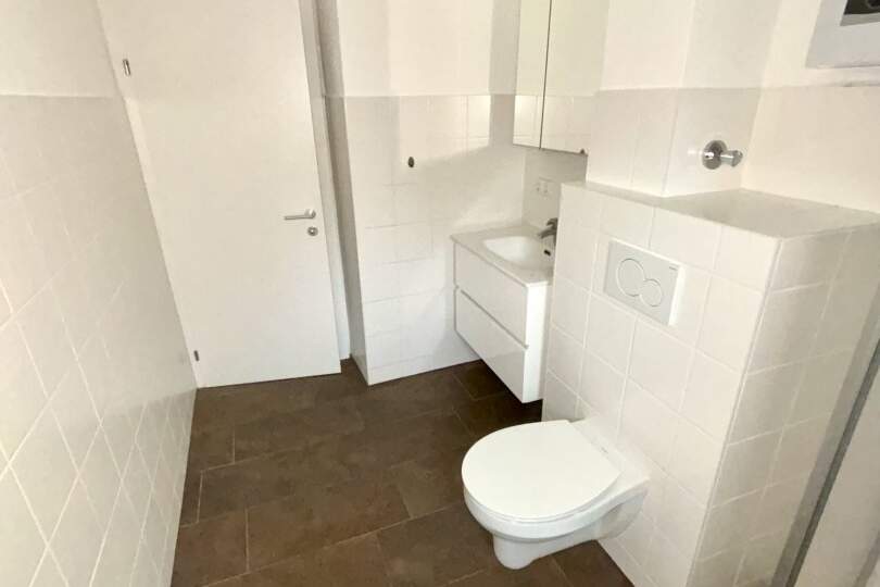 Sonnendurchflutete 2-Zimmer-Wohnung mit herrlichem Grünblick im beliebten Münichholz – hochwertig saniert, mit modernem Wohlfühlbad, praktischen Wohnräumen und perfekter Anbindung!, Wohnung-miete, 451,27,€, 4400 Steyr(Stadt)