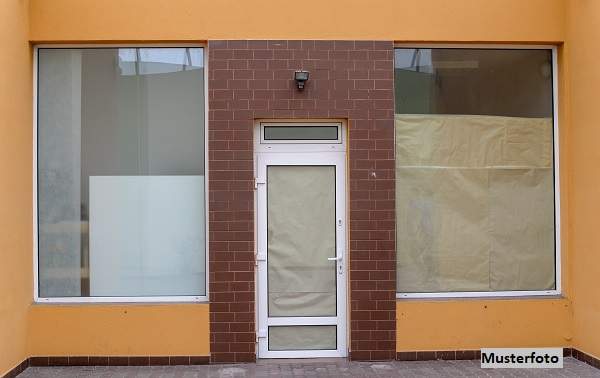 Geschäftshaus mit 15 Stellplätzen