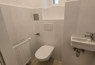 Elegante unbefristete hofseitige 2 Zimmer - Altbauwohnung mit moderner Ausstattung - in 1070, Halbgasse nahe Westbahnhof & Mariahilfer Straße