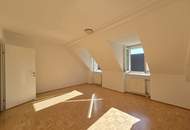 Tolle Eigentumswohnung im Dachgeschoß in sehr guter Lage mit einem eigenen Parkplatz