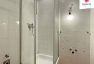 Sanierungsbedürftige 2 Zimmer Wohnung | Loggia ca.11,86m² | 1. Liftstock