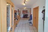 Modernes Einfamilienhaus mit Einliegerwohnung, Pool &amp; hochwertiger Ausstattung in Eggelsberg nahe Salzburg