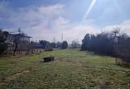 BAUTRÄGERLIEGENSCHAFT ODER SANIERUNGSBEDÜRTIGES LANDHAUS MIT BAULANDRESERVE IN SEHR GUTER WOHNLAGE MIT HERRLICHEM GARTEN