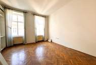 Sehr helle, absolut ruhig gelegene Altbauwohnung in City Nähe!