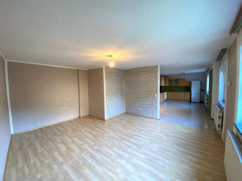 Attraktive 2,5 Zimmer Wohnung im Zentrum von Helfenberg