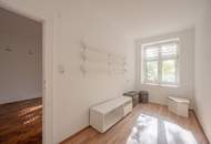 ++Fasangarten++ Entwicklungspotenzial: Altbautraum zum Selbstgestalten – 2-Zimmer-Wohnung (sanierungsbedürftig)