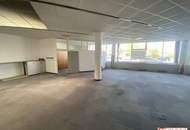 Geräumiges Geschäftslokal in der Perfektastraße – 440 m² im Erdgeschoss + 130 m² Lager – vielseitig nutzbar!