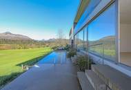 Architektenvilla mit Pool und unverbaubarer Aussicht