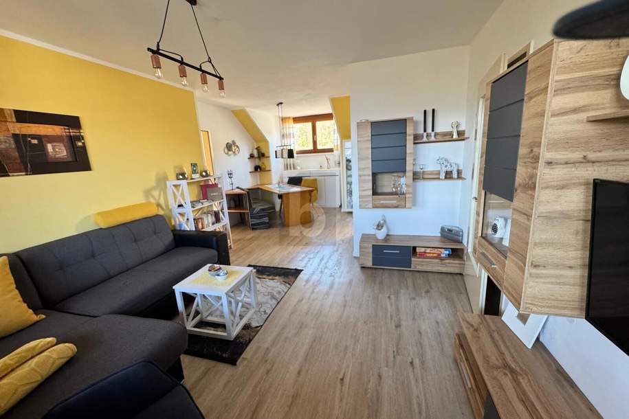 VOLL MÖBLIERTE EIGENTUMSWOHNUNG MIT UNVERBAUBAREM SEEBLICK, Wohnung-kauf, 295.000,€, 4813 Gmunden
