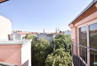 Helle 3-Zimmer-Dachgeschoß-Wohnung mit Blick auf die Votivkirche