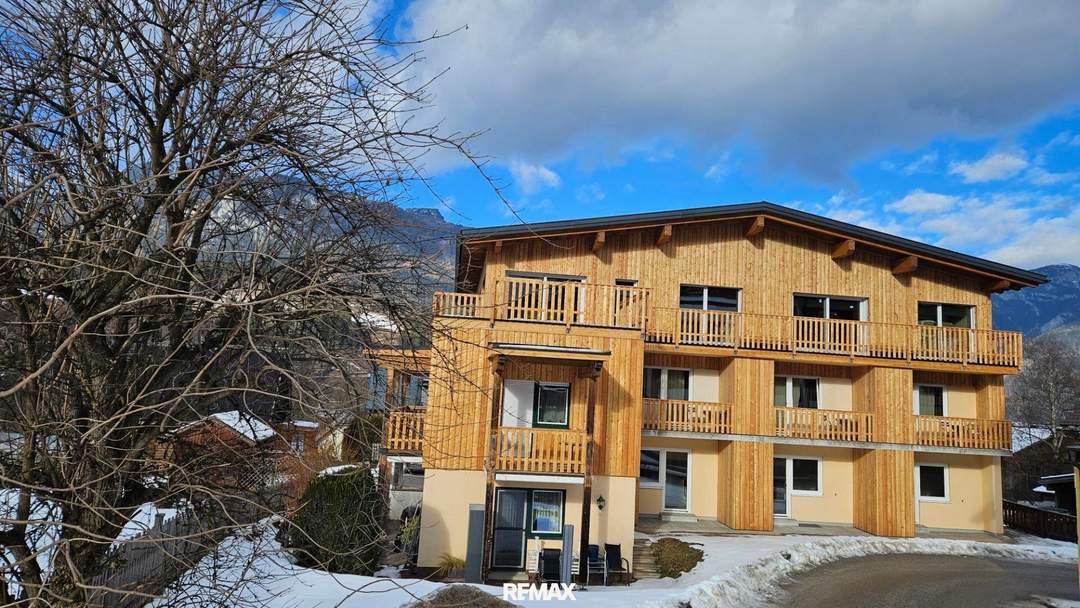 Wohnung mit großem Balkon in Haus im Ennstal!