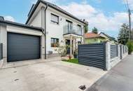 Modernes Mehrfamilienhaus mit Terrassen, Garage, Pool, Outdoorküche, Spielplatz uvm.