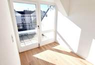 Stark reduziert - Stylischer Wohntraum im Dachgeschoss! Frisch saniert + Ruhelage + Traumhaftes Altbauhaus + Hofseitige Terrasse + U-Bahn ums Eck + Beste Infrastruktur und Anbindung!