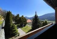 Ferienpension oder Familienidylle? Vielseitiges Wohnhaus mit Bergpanorama & Potenzial