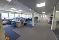 Nähe Puch Urstein: Modernisiertes Bürogebäude günstig mieten!