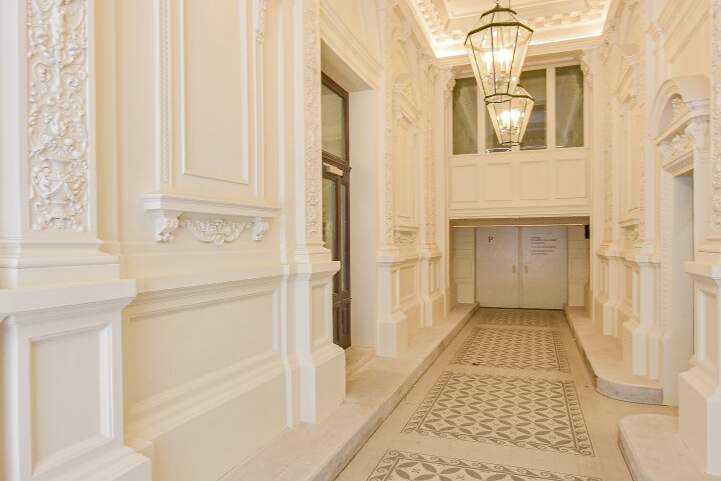 Erstbezug nach Sanierung – Repräsentatives Altbau-Büro nahe Rathaus mit Terrasse, Gewerbeobjekt-miete, 7.376,51,€, 1010 Wien 1., Innere Stadt