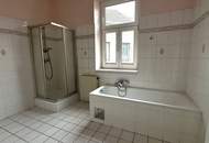 FELBERSTRASSE, sonnige 76 m2 Altbau, 3 Zimmer, 2er-WG-geeignet, Extraküche, Wannenbad/Dusche, befristet