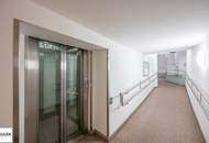 Löwelstraße: Klimatisierte Maisonette-Wohnung mit Dachterrasse in top Innenstadtlage - ab sofort!