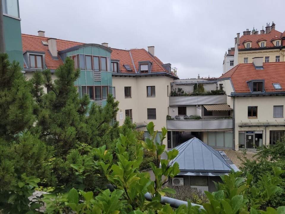 Traumhafte Terrassenwohnung im Herzen von Baden - Ruhelage im Innenhof