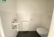 Ruhelage nahe Arthaberpark - Neuwertig renovierte Wohnung mit Traumbad, Einbauküche und Abstellraum!