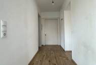 geräumige Wohnung mit Küche &amp; Parkplatz direkt vor dem Wohnhaus