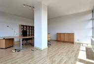 Modernes Büro mit großzügiger Terrasse im Gewerbegebiet Obertrum