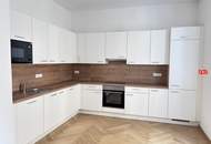 Neu sanierte Stilaltbauwohnung mit 2 Balkonen und 5 Zimmer bei Naschmarkt