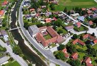 Historischer Vierkanthof mit einem Gastrolokal, Apartments, Mietwohnungen und großem Entwicklungspotential