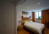Wohnen mit Blick auf die Gloriette – 252 m² Dachgeschoß, drei Ebenen, zwei Freiflächen