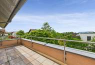 WILHERING: Perfekt aufgeteiltes Wohnhaus mit XL- Garage, Pool auf einem hervorragenden Grundstück mit ca. 1.069m²
