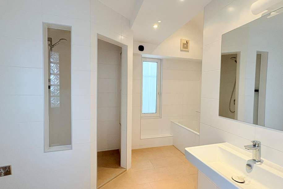 Über den Wolken nahe dem Servitenviertel/Clusiusgasse DG mit Terrasse ca. 11m², Saniert!, Wohnung-kauf, 719.000,€, 1090 Wien 9., Alsergrund