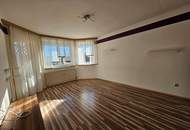 Helle 4-Zimmer-Eigentumswohnung mit Loggia, Tiefgaragenplatz und perfekter Infrastruktur