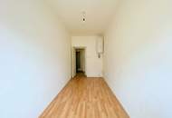 3 Zimmer-Wohnung ZUM SANIEREN, HELL und RUHIG!